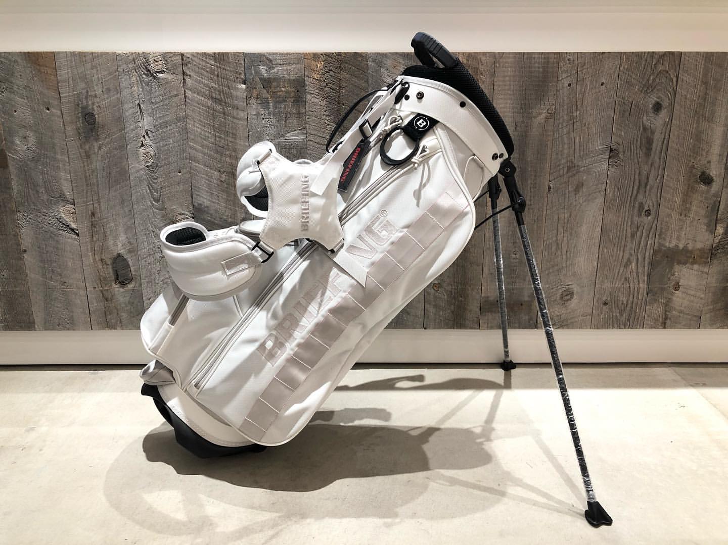 BRIEFING GOLFで人気のキャディバッグ「CR-4 #01」に限定カラーが追加