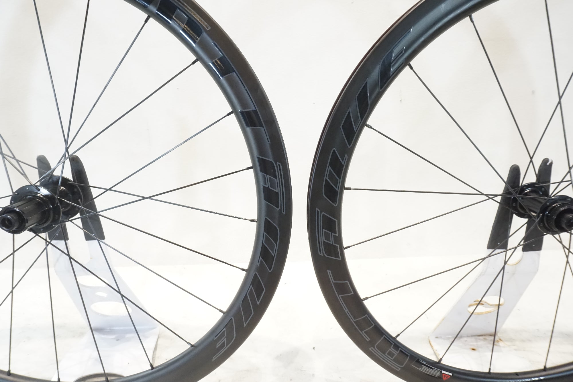 ATTAQUE 「アタッキ」 ATTA-C451-RD 45mm シマノ11速 ホイールセット