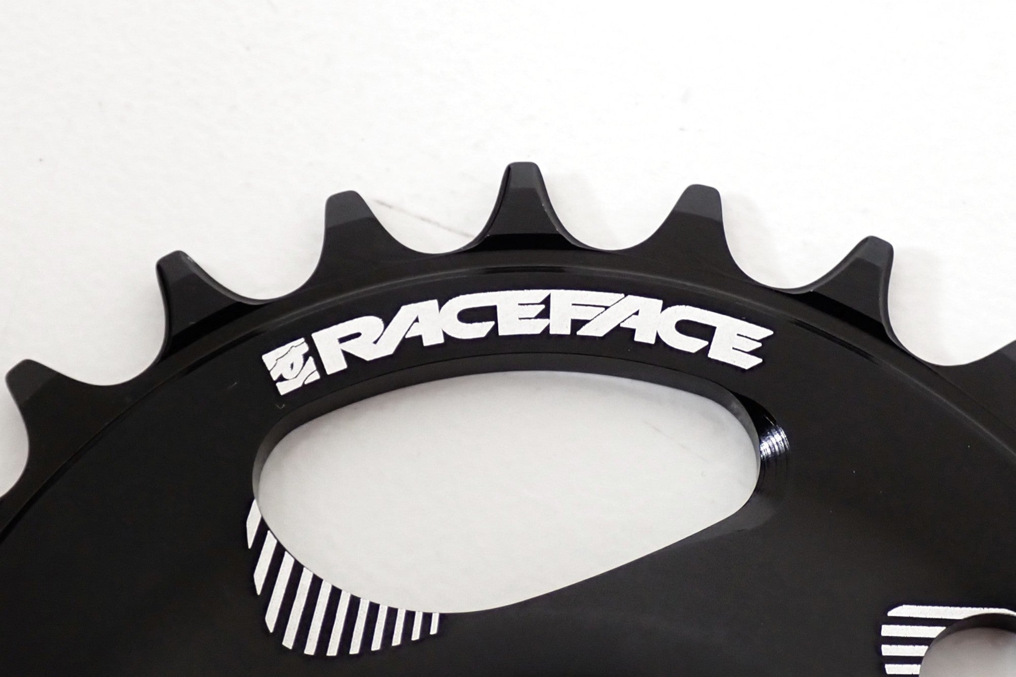 RACEFACE 「レースフェイス」 RNWDMOVAL28BLK 28T チェーンリング