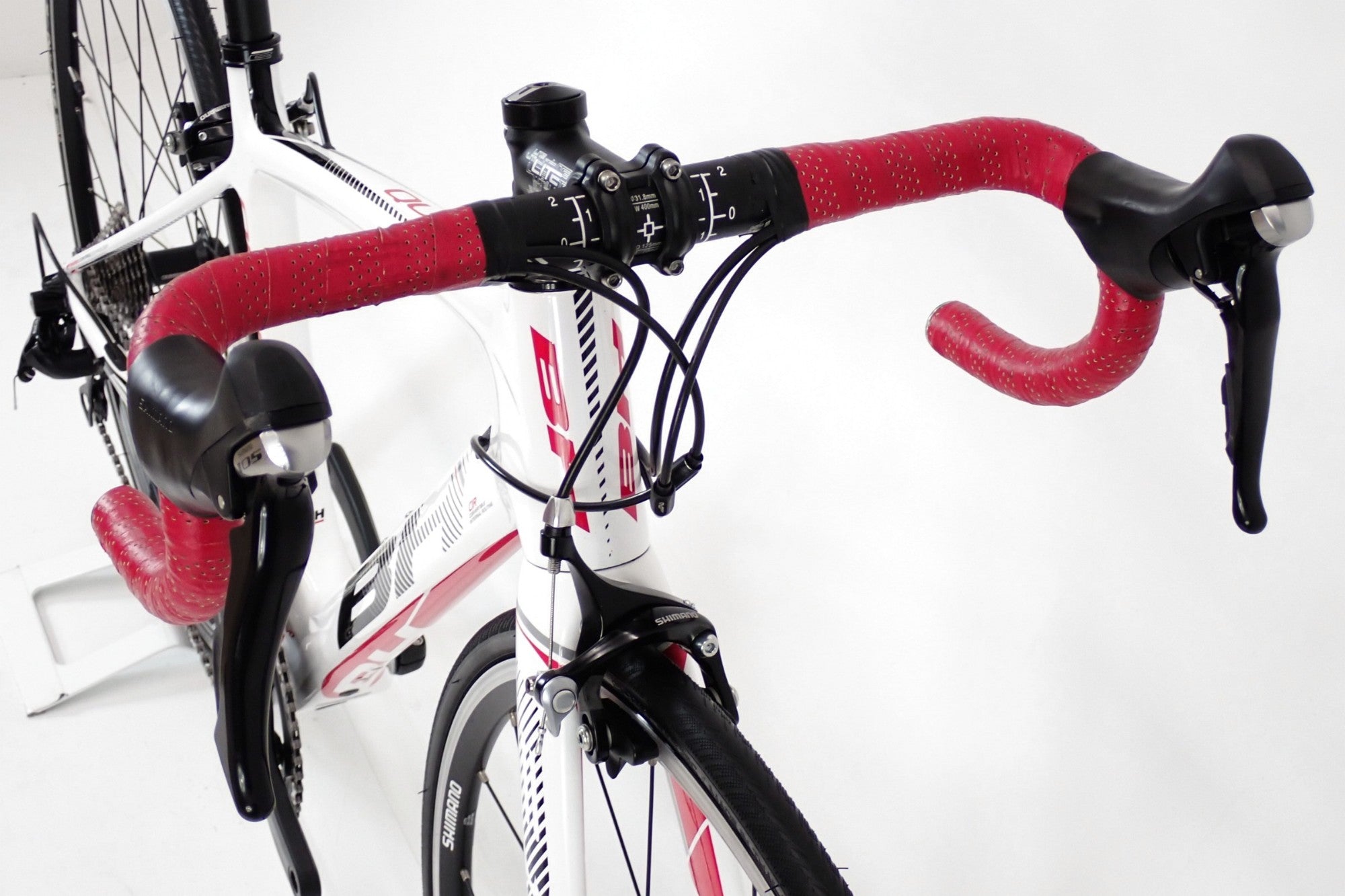 フルカーボン BH Quartz 105 2016年モデル [ホワイト/レッド] BH