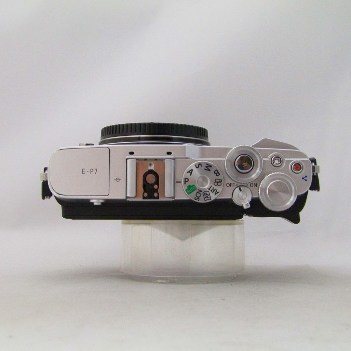 中古】(オリンパス) OLYMPUS E-P7 ボデイ シルバー｜ナニワグループ