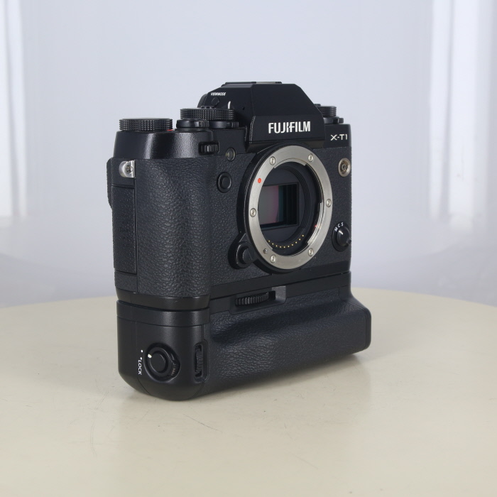 中古】(フジフイルム) FUJIFILM X-T1 ブラック + VG-XT1｜ナニワ