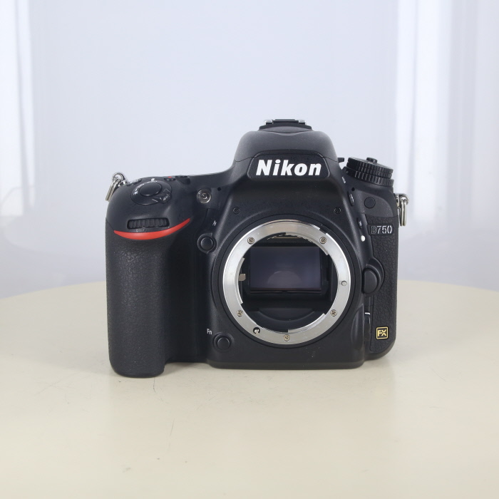 中古】(ニコン) Nikon D750 ボデイ｜ナニワグループオンライン