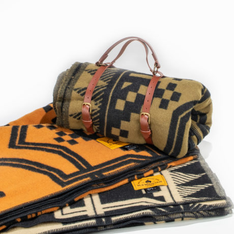 オールドマウンテン・カケモノ. 冬｜ウール100% のブランケットに新色