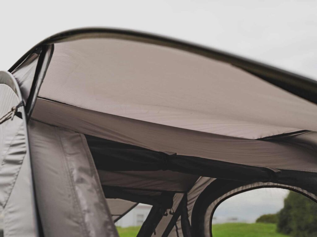 ラーテルワークスから新時代のポップアップテント「SCHILD（シルト