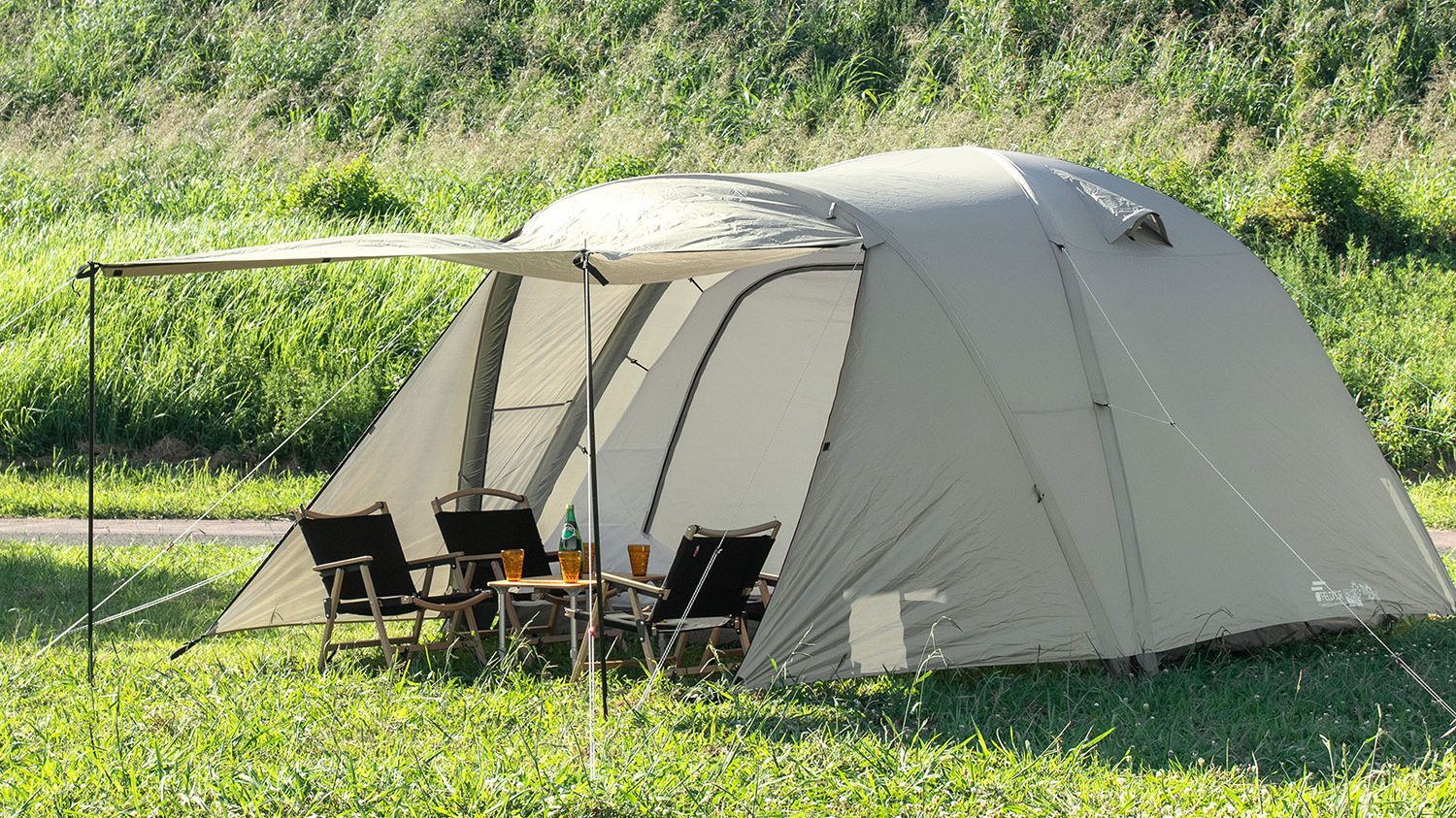 フィールドアから空気を入れるだけで設営できる「エアフレームテント