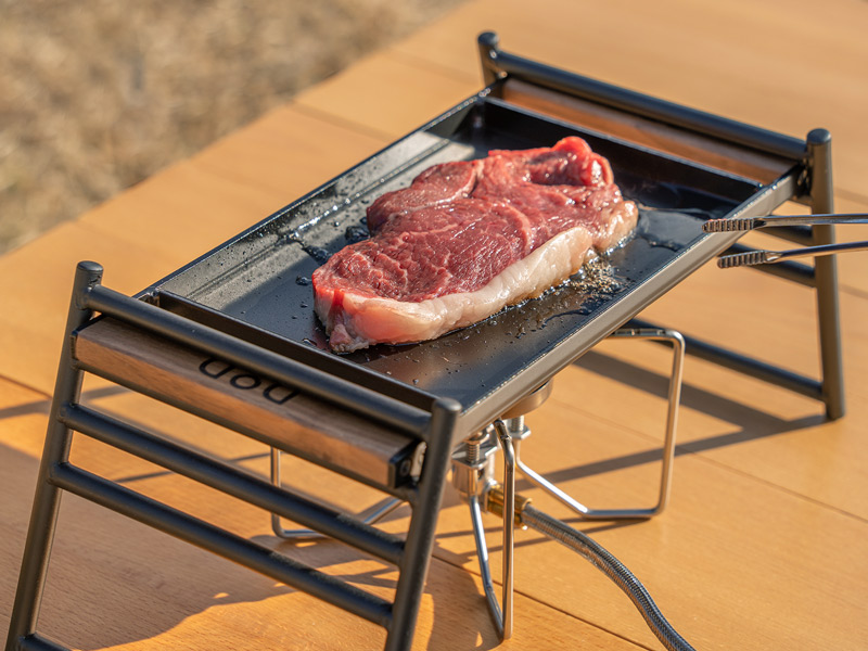 DODから小型グリル台「テキーラグリドル」登場 | キャンプレビュー