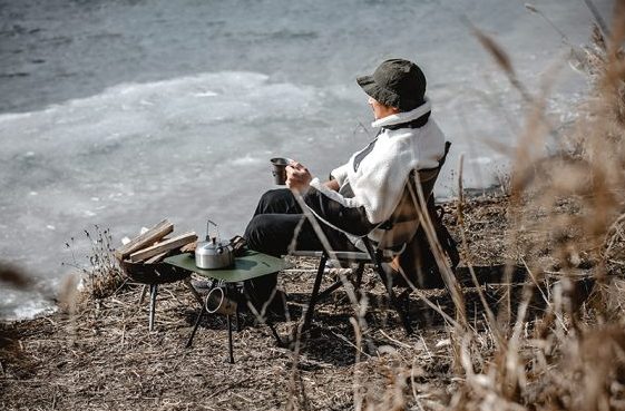 ミニマルワークスからソロ用コンパクトテーブル「エゴテーブルM」登場