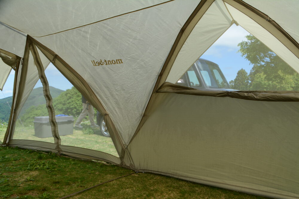 モンベル初のツールームテント【ムーンライトキャビン4】を実用例