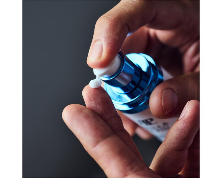 大人の男を全身から輝かせるマルチクリーム〈BRILLA DI PIU（ブリッラ