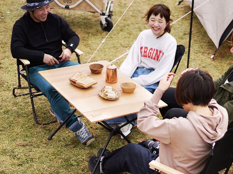 お洒落キャンプに定番木製テーブル！DODジミニーテーブルとは！ - 格安