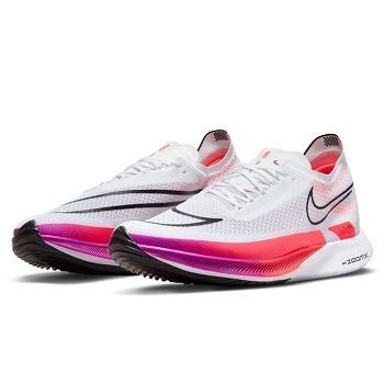 入手困難☆【NIKE】ZoomX Streakfly ズームX ストリークフライ (Nike