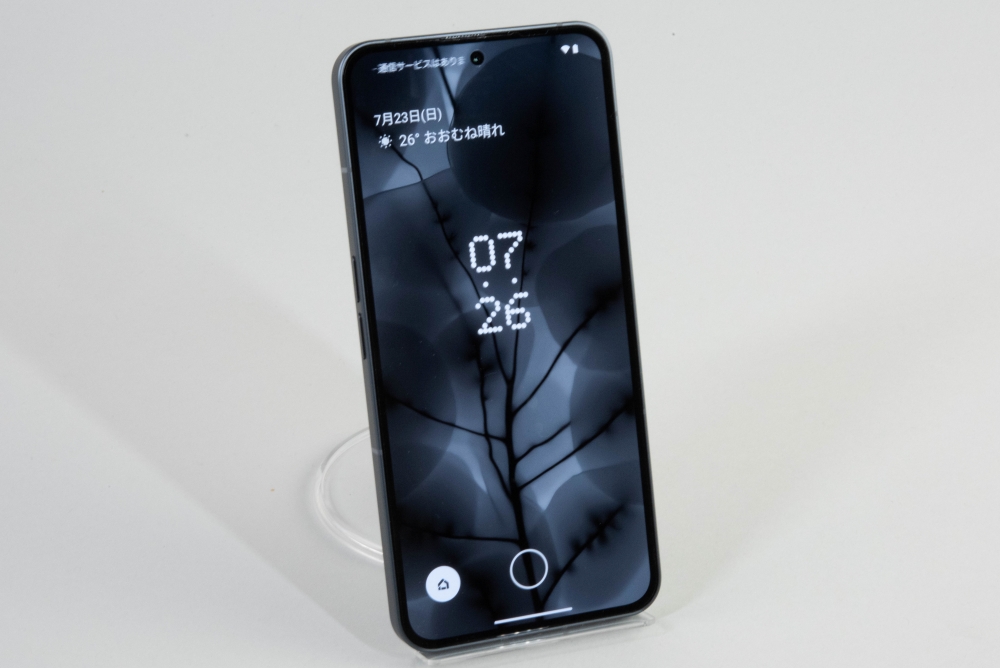 2代目になり魅力増した「Nothing Phone（2）」を体感 | 日経クロス