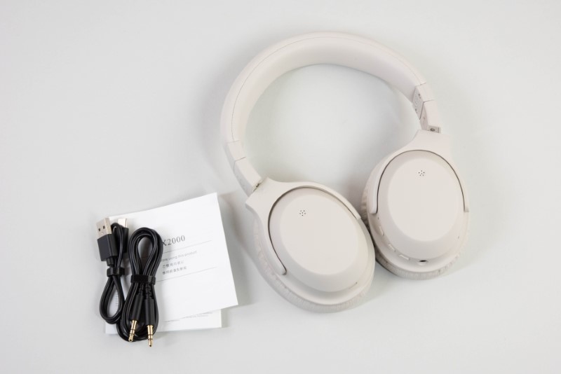 折り畳めるワイヤレスヘッドホン「final UX2000」、手ごろで機能充実