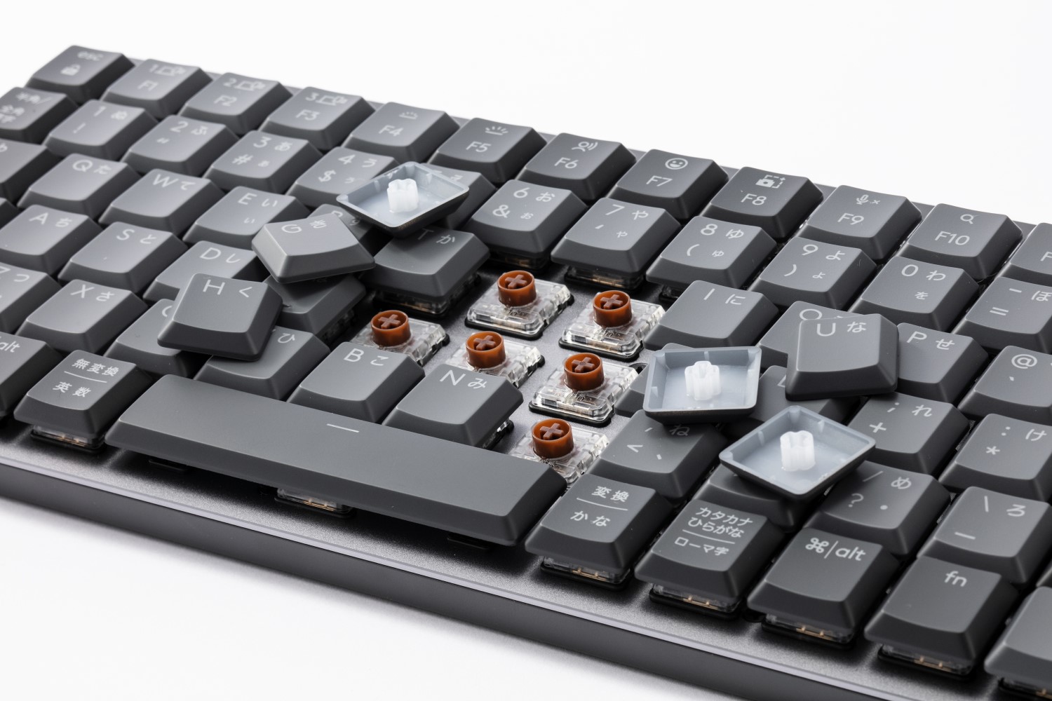 メカニカルキーボードとしては薄型の「MX MECHANICAL MINI」、打ち心地