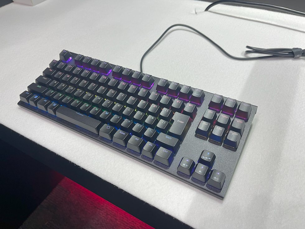 東プレは『ウマ娘』とのコラボモデルが人気【TGS2023】：日経クロス