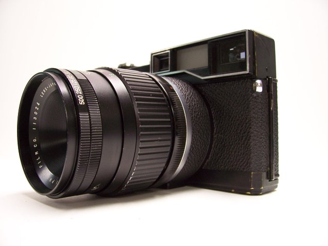 Lomopedia: Fujica G690 · Lomography