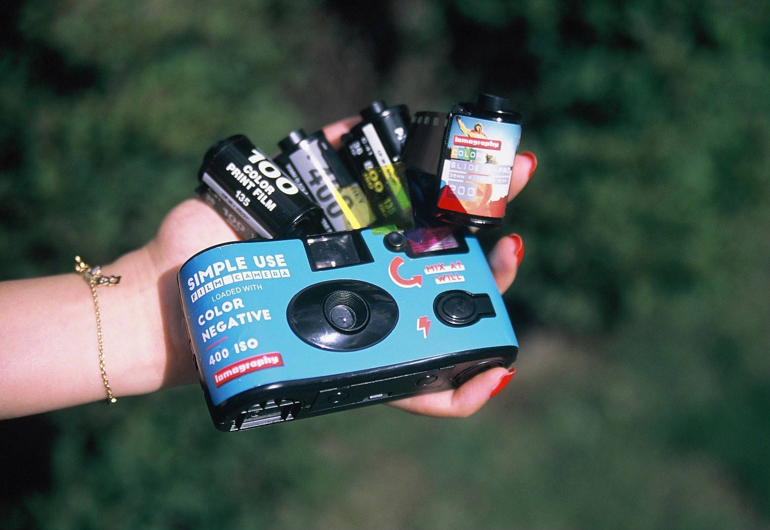 Simple Use Film Camera: 使い方・フィルム交換方法 · Lomography
