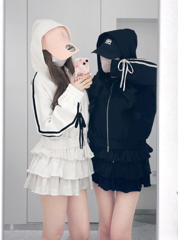 ベロアラインダブルジップパーカー×ティアードミニスカートスウェット