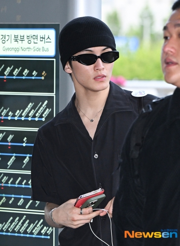 PHOTO】NCT マーク、初のソロショーケースツアーのため日本へ出国