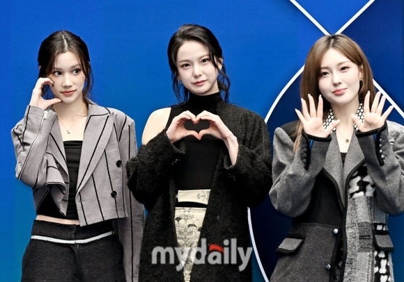 PHOTO】Kep1er チェ・ユジン＆ヒュニンバヒエ＆キム・チェヒョン