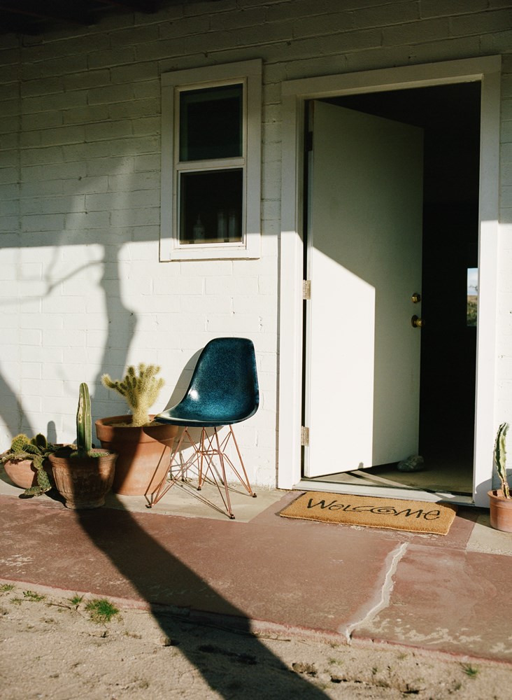 STUSSY Livin' GENERAL STORE × Modernicaの新作チェア