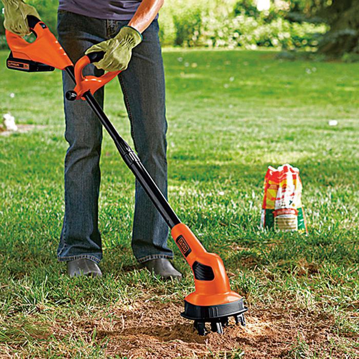 ブラック&デッカー ミニ耕運・除草機 LGC-120Nの通販｜電気・充電式