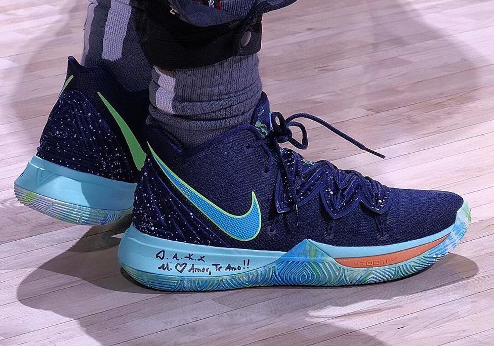 ナイキ カイリー5 UFO【5/15発売】 | スニーカーダンク