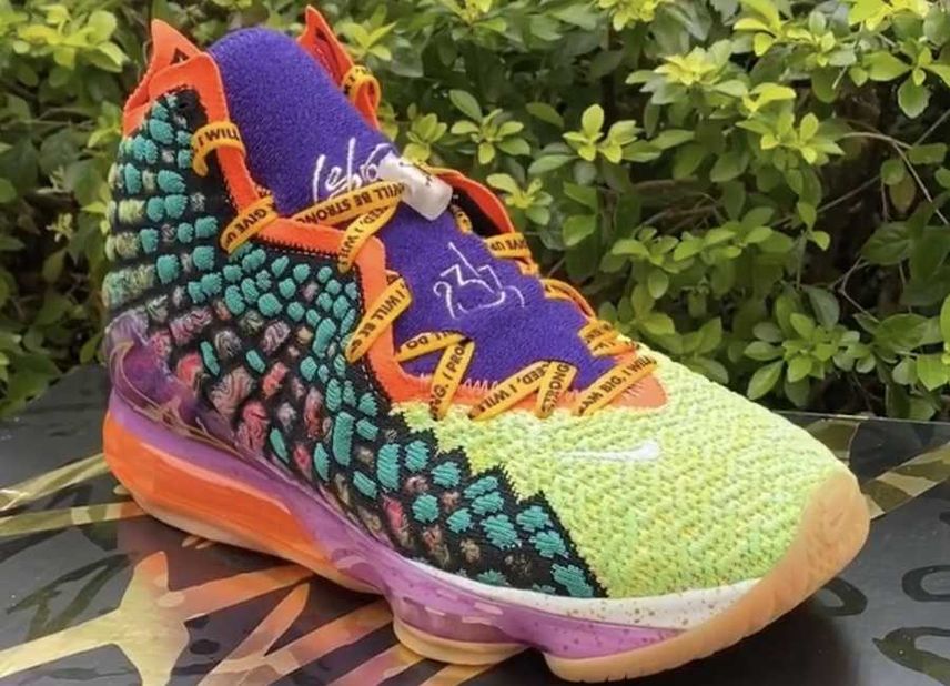 ナイキ レブロン17 (NIKE Lebron 17) の新作・中古通販｜スニーカーダンク