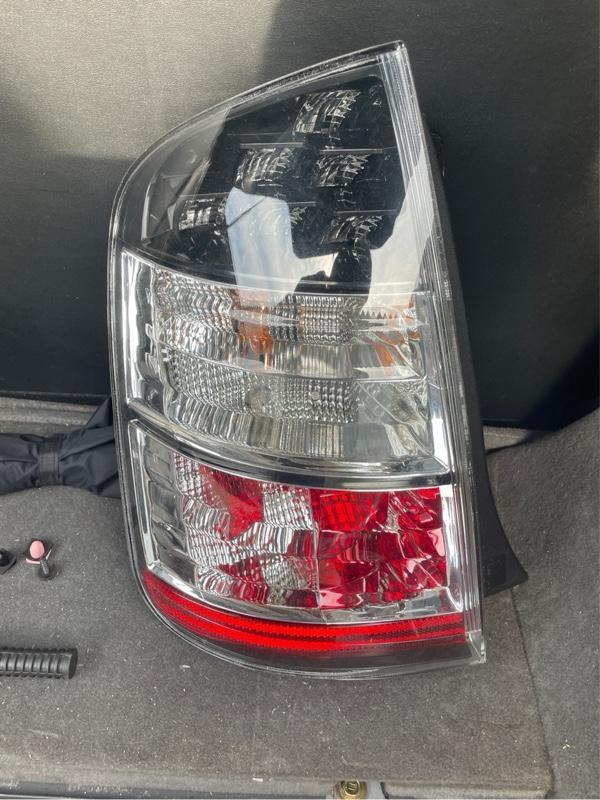 トヨタ プリウスNHW20 テールライト右左セット H19 トヨタ プリウス