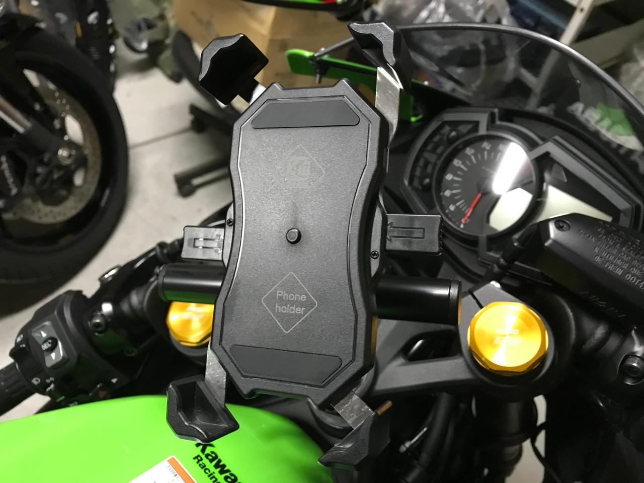 Ichiha 1秒ロックアップ スマホホルダー のパーツレビュー | Ninja ZX