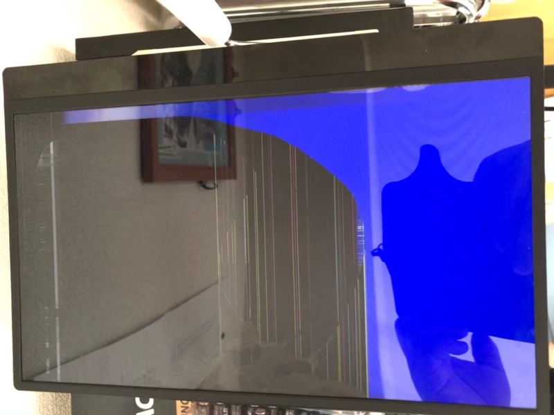 快適な仕事環境と中華産モバイルモニターの罠＆液晶パネル交換｜460の