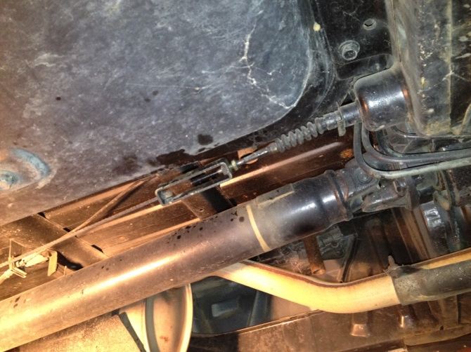 サイドブレーキ張り調整（日産 サニートラック・B120系）by リバー