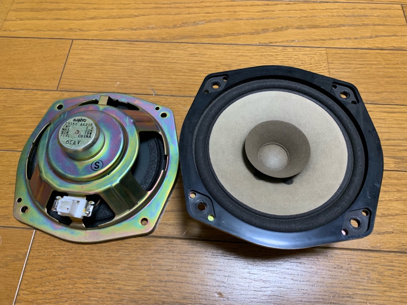 リアスピーカー交換（日産 スカイラインGT‐R・R34）by ごんべェ