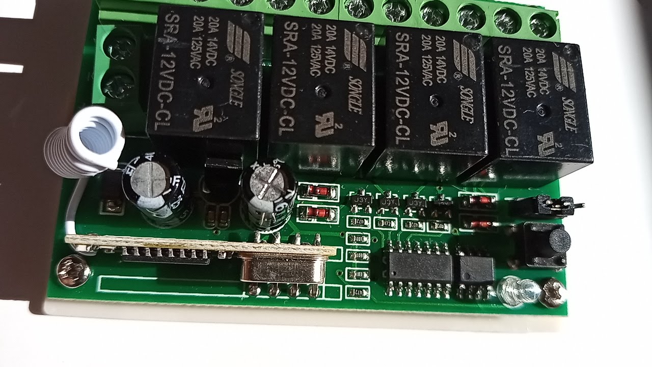 電動跳ね上げ式ゲートのリモコンを増設（スバル サンバー・TT/TV/TW