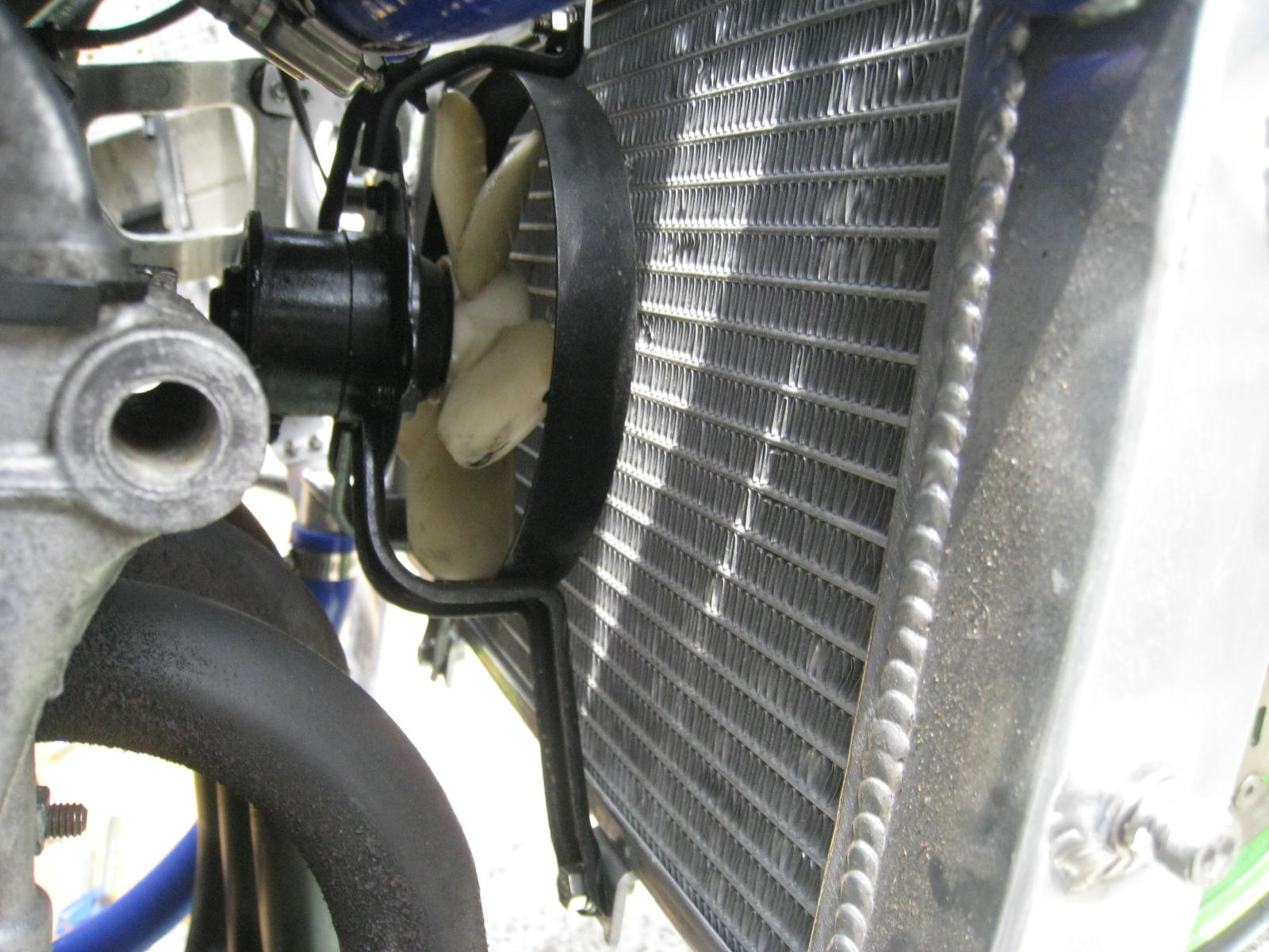 ラジエターファン大型化＆マニュアルスイッチ設置（カワサキ ZX-4）by