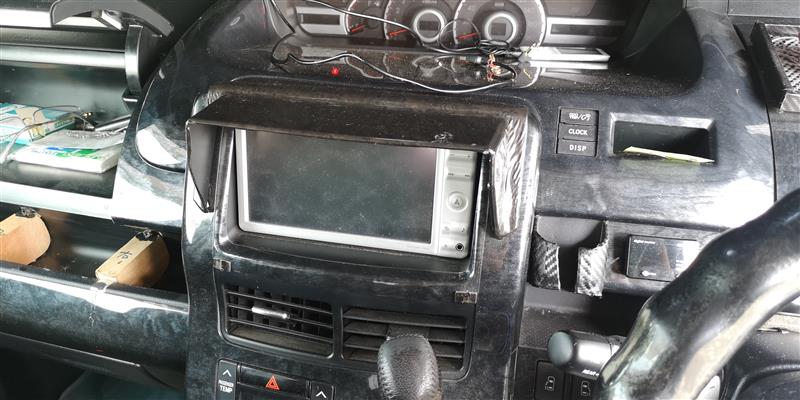 純正7インチから純正9インチへ（トヨタ ヴォクシー・70系）by から