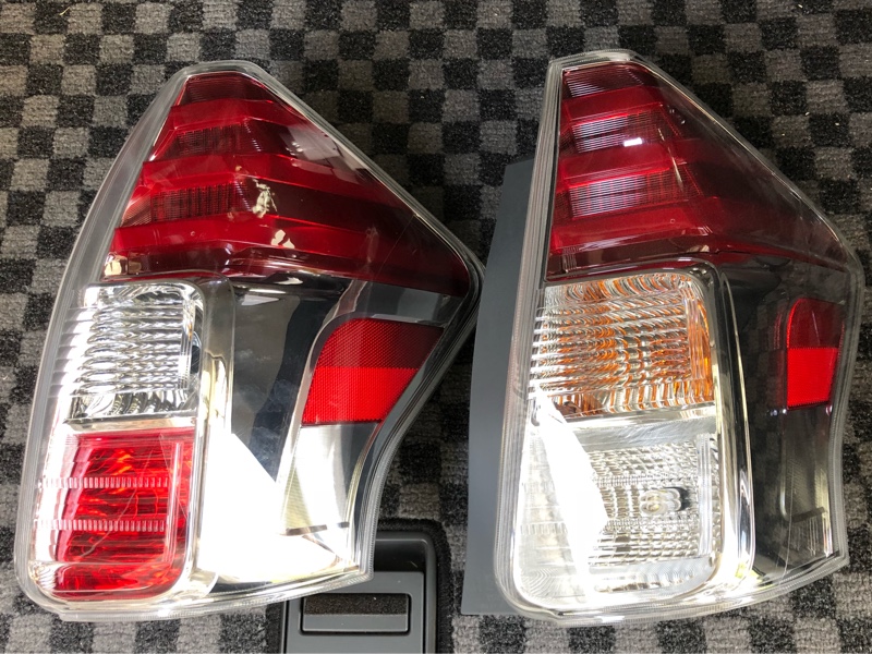 トヨタ(純正) 寒冷地仕様テールランプ のパーツレビュー | プリウスα