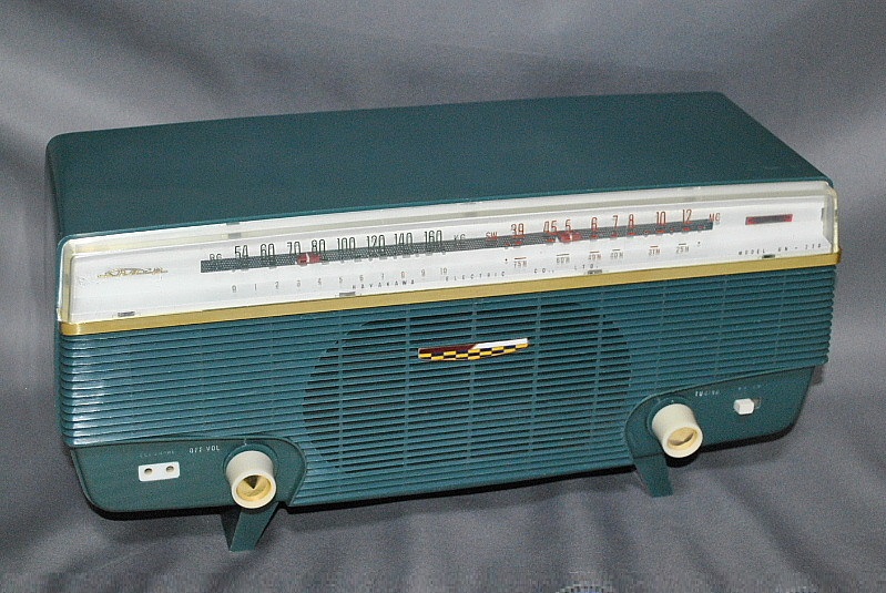 シャープ 早川電機工業 真空管ラジオ UN-230 ｜覆面えるのブログ