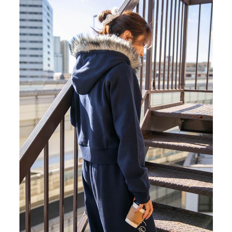 ファー付×ストーンロゴ》冬映え ストリート 裏起毛ショート丈ZIP