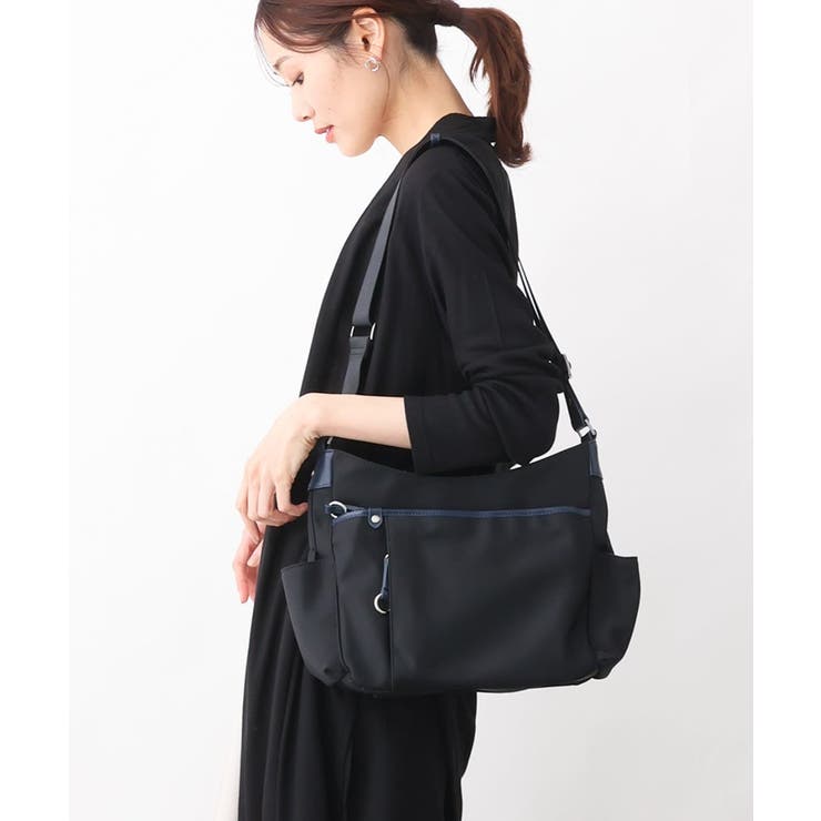 撥水・ペットボトルホルダー付]アクセントレザーショルダーバッグ[品番