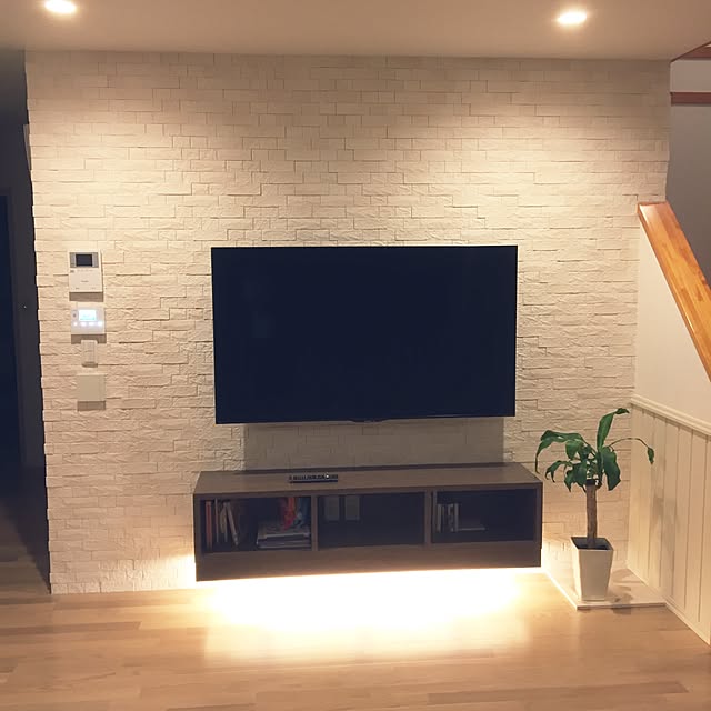 壁掛けテレビ AQUOS 60インチのおすすめ商品とおしゃれな実例