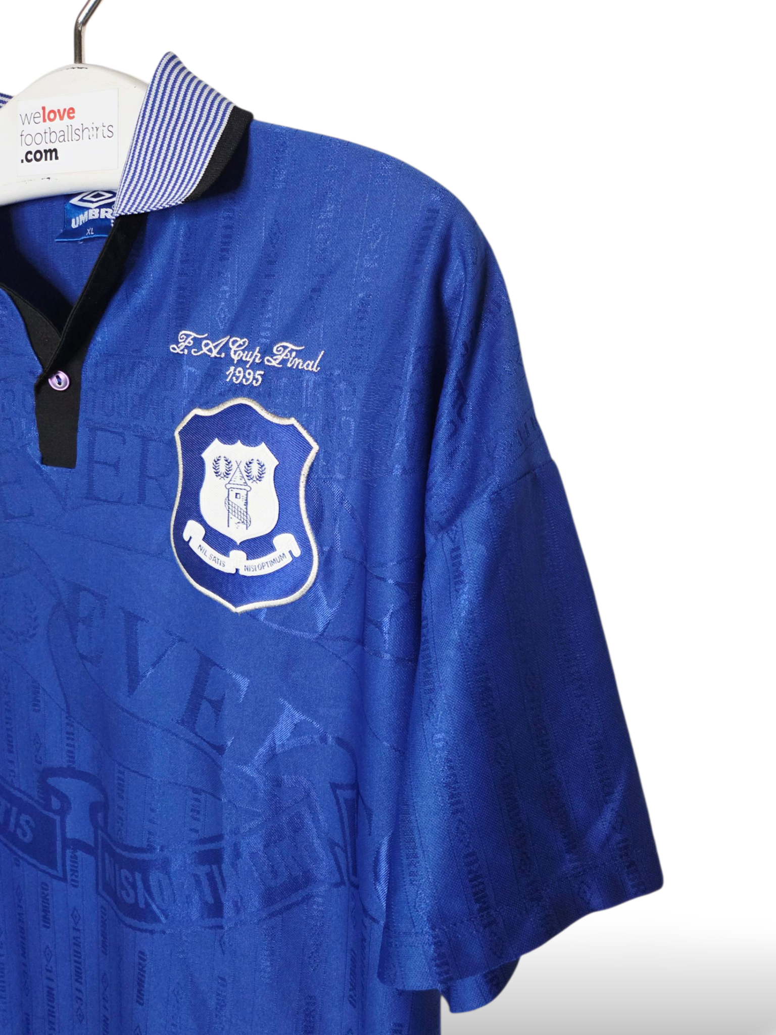 Retro vintage football shirt Everton FA Cup Final 1995
