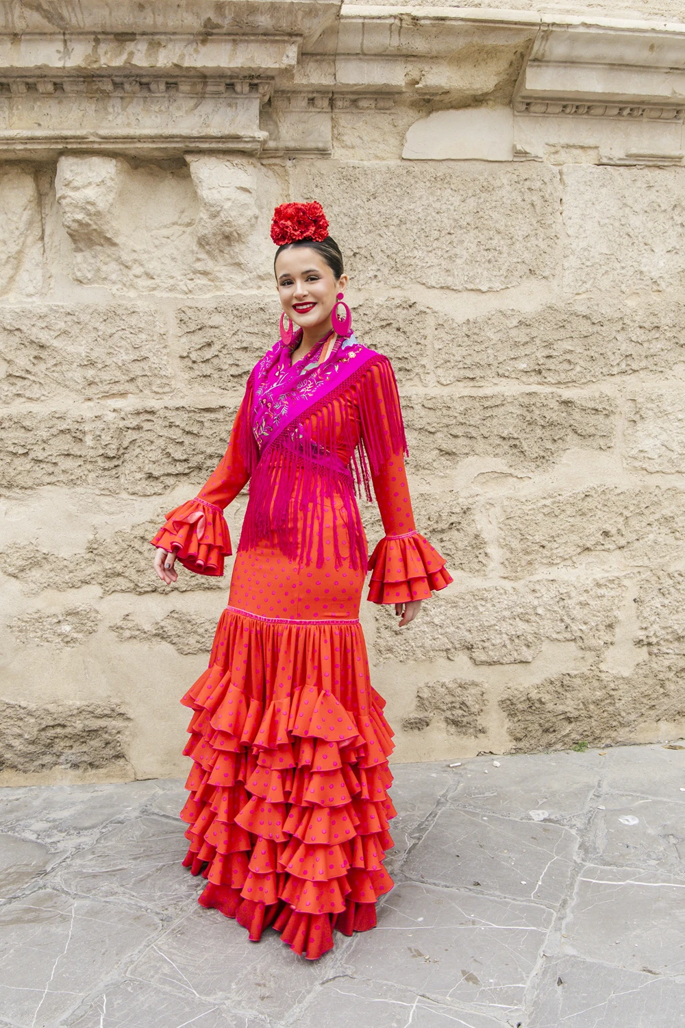 赤い水玉模様のフラメンコドレス、フューシャフリル |エレペ・モデル
