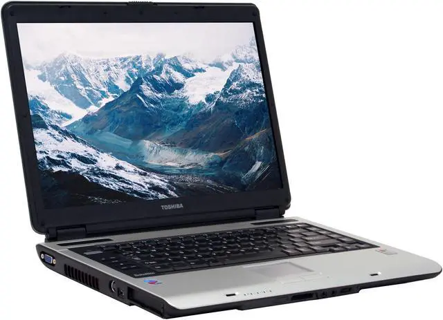 TOSHIBA Satellite 15.4