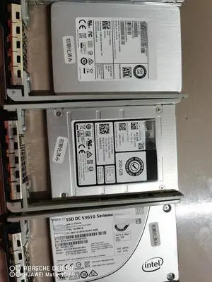 Solidigm™ Solid State Drive D3-S4520 Series (960GB, 2.5in SATA 6Gb