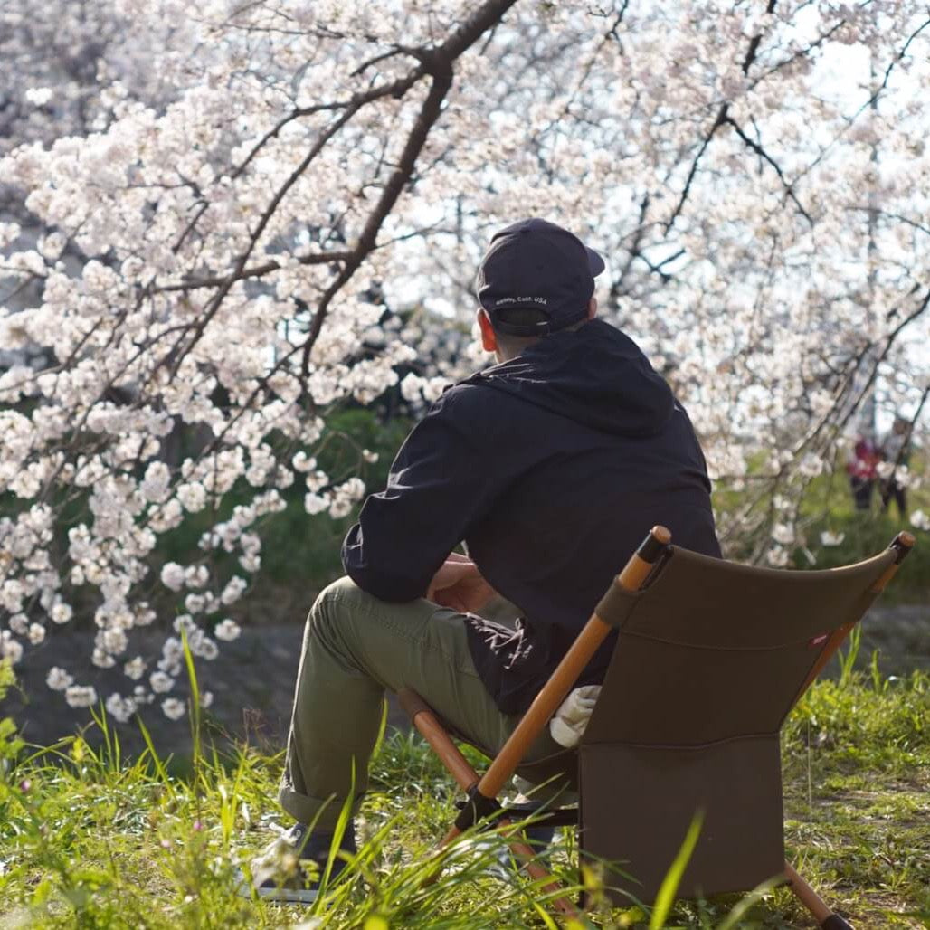 Hang Out｜Pole Low Chair｜ローチェア – チェア・ソファ専門通販
