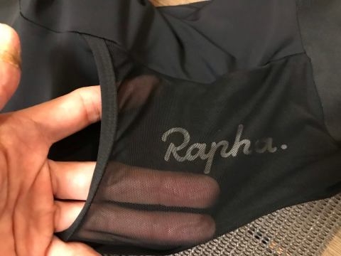 Raphaカーゴショーツは身長で選ぶ？腹囲で選ぶ？サイズ感は？