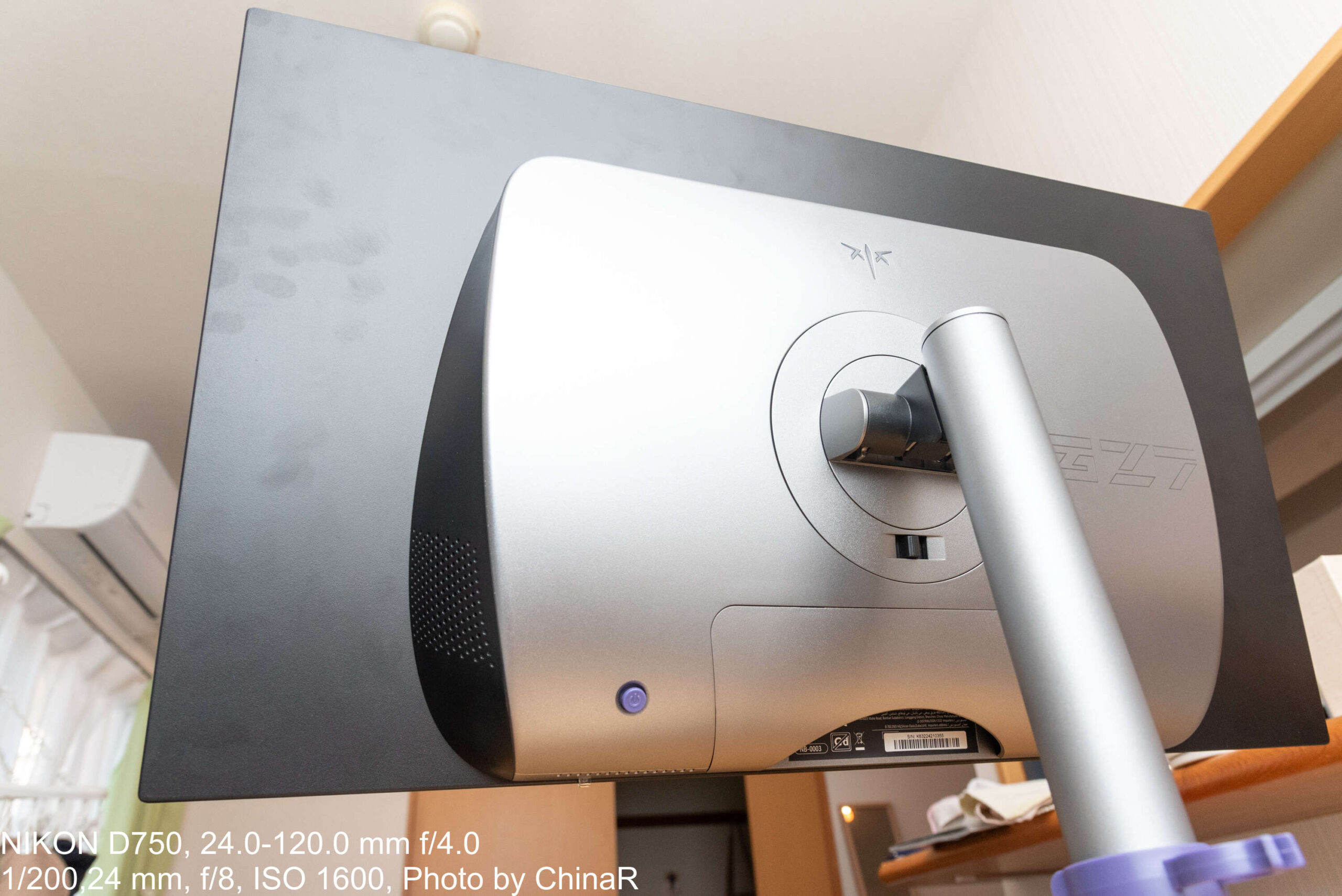 KTC G27P6】OLED採用で驚異的な画質を実現。sRGBカバー率136%の有機EL