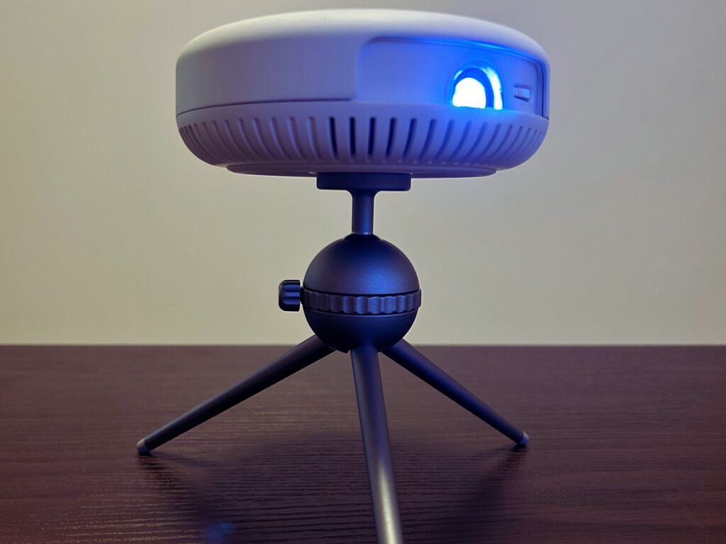 男性も女性も使いやすい】Adget Pocket Projector を徹底レビュー